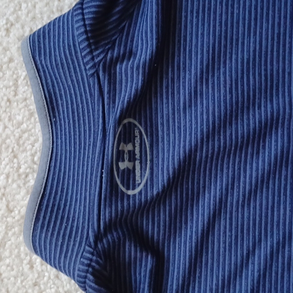 Under Armour Cold Gear Loose Fit 1/4 Zip - Picture 4 of 4